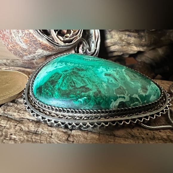 🔥Host Pick🔥Large Israel Eilat Stone Pendant Necklace Sterling Green Turquoise 2” - Picture 5 of 12